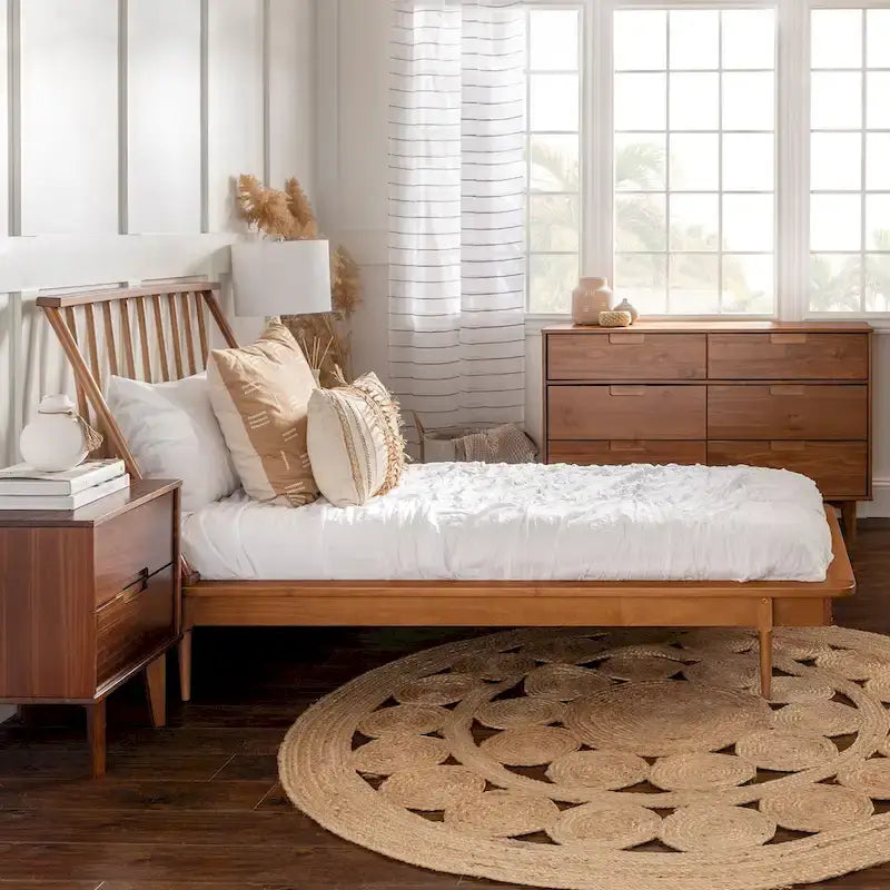 Letto a piattaforma con montanti in legno massello