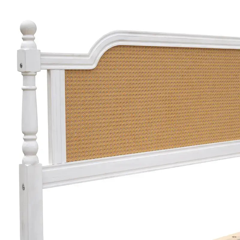 Struttura letto a piattaforma in stile tradizionale, in rattan, senza necessità di rete a molle